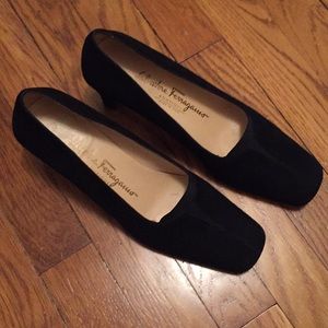 Fab Salvatore Ferragamo Black Suede Pumps 6 1/2 B